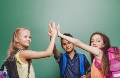 Como escolher a primeira escola do seu filho? Especialista aponta o que é importante observar