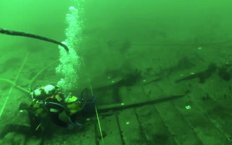 Arqueólogos descobrem um navio naufragado de 600 anos na costa da Dinamarca (IMAGENS)