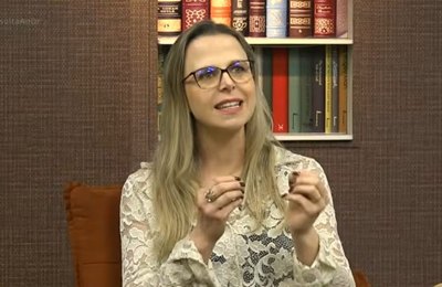 Dra. Ariane Bonucci alerta para os impactos da perda auditiva durante participação no programa Consulta ao Doutor, da RIT TV