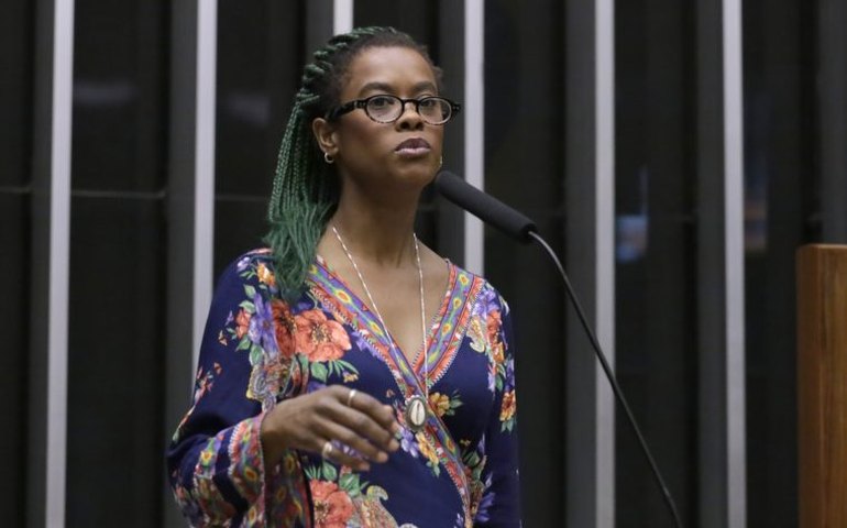 Polícia Legislativa investiga ameaça de morte à deputada Carol Dartora