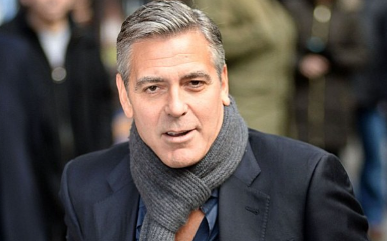 George Clooney fala sobre viver em fazenda na França para proteger privacidade dos filhos