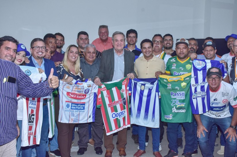 Ronaldo Lessa recebe representantes do futebol amador e discute fomento à modalidade esportiva