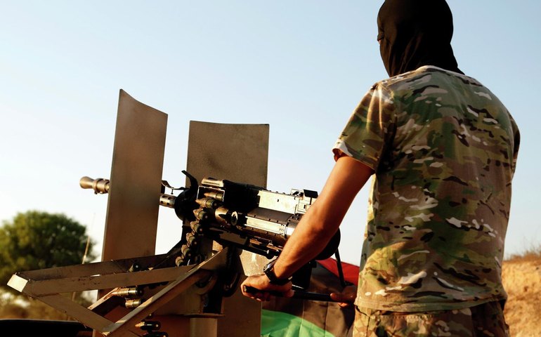 'Mentira humanitária': ação da OTAN na Líbia visou ouro, petróleo e fim de moeda única, diz analista