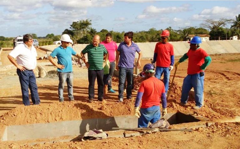 Prefeito acompanha o avanço dos trabalhos na estação de tratamento de esgotos (ete) de Penedo