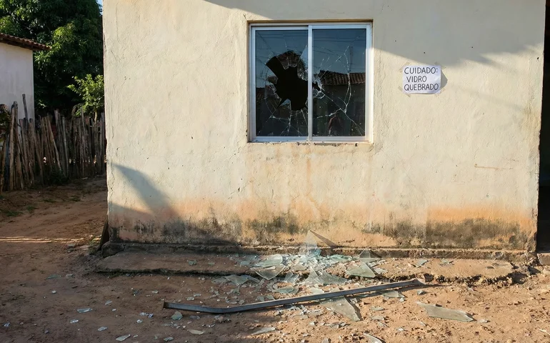 Populares detêm homem após invasão e tentativa de furto a residência no bairro Alto do Cruzeiro