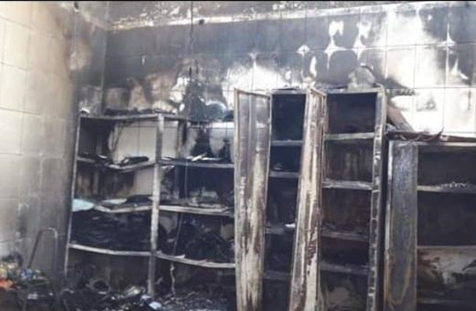 Incêndio destrói escola em Aparecida