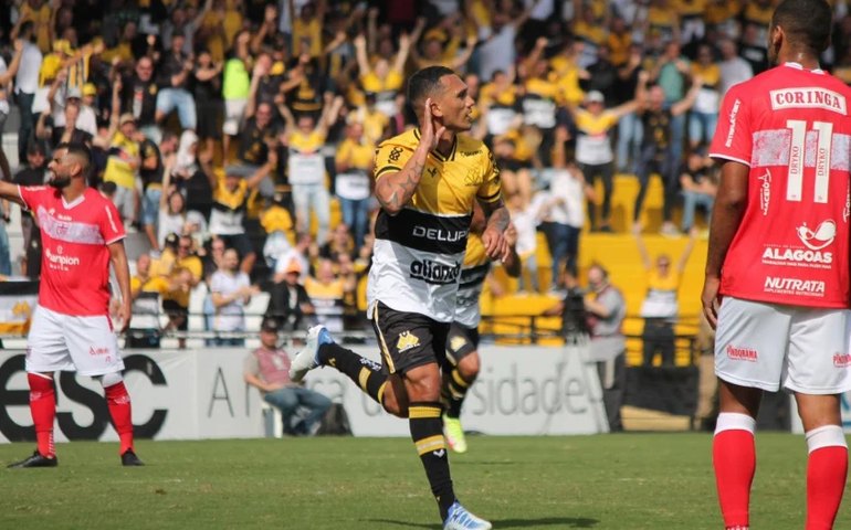 [SÉRIE, B] Criciúma faz três no CRB que demite técnico após partida