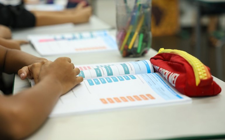Escola para TEA e previdência privada geram dúvidas no IR; saiba mais