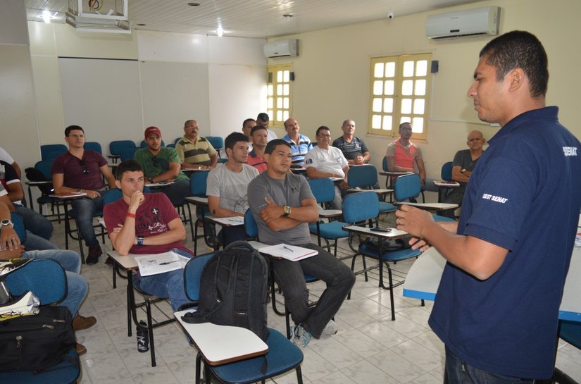 SMTT realiza curso para Condutor de Veículos de Emergência em Arapiraca