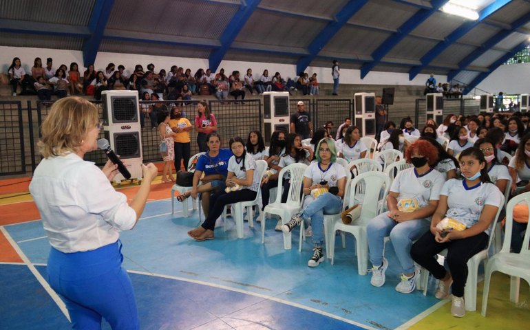 Meu Ciclo na Escola beneficia mais de 22 mil alunas da rede estadual em Alagoas