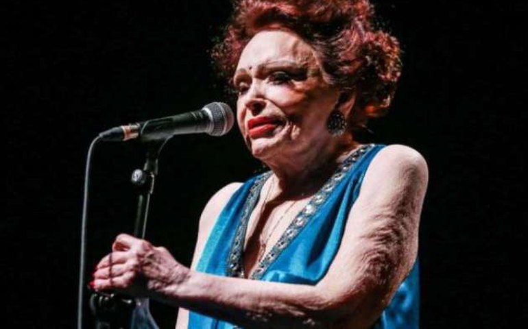 Biografia fotográfica lembra os 98 anos de nascimento de Bibi Ferreira