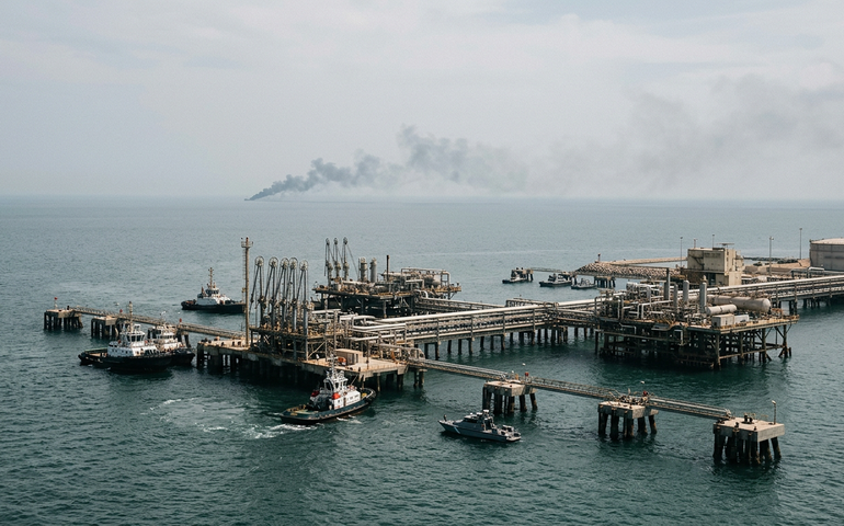Iraque suspende operações em terminais de petróleo após ataque a navio-tanque