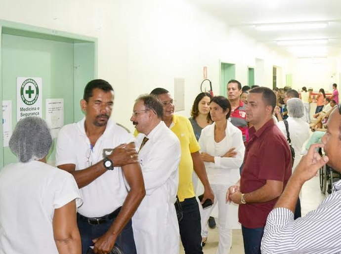 Hospital Helvio Auto vacina servidores contra H1N1