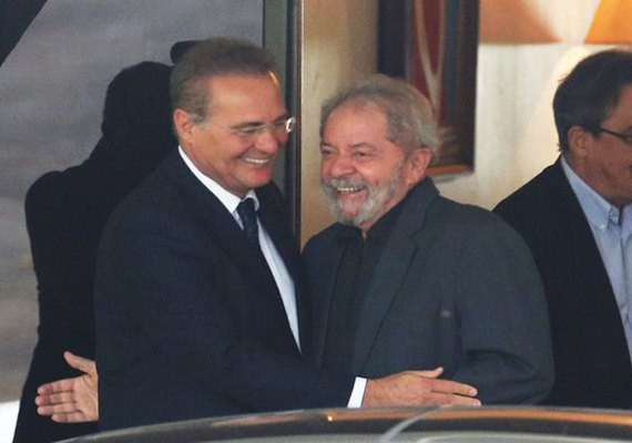 Renan Calheiros deve visitar Lula em Curitiba