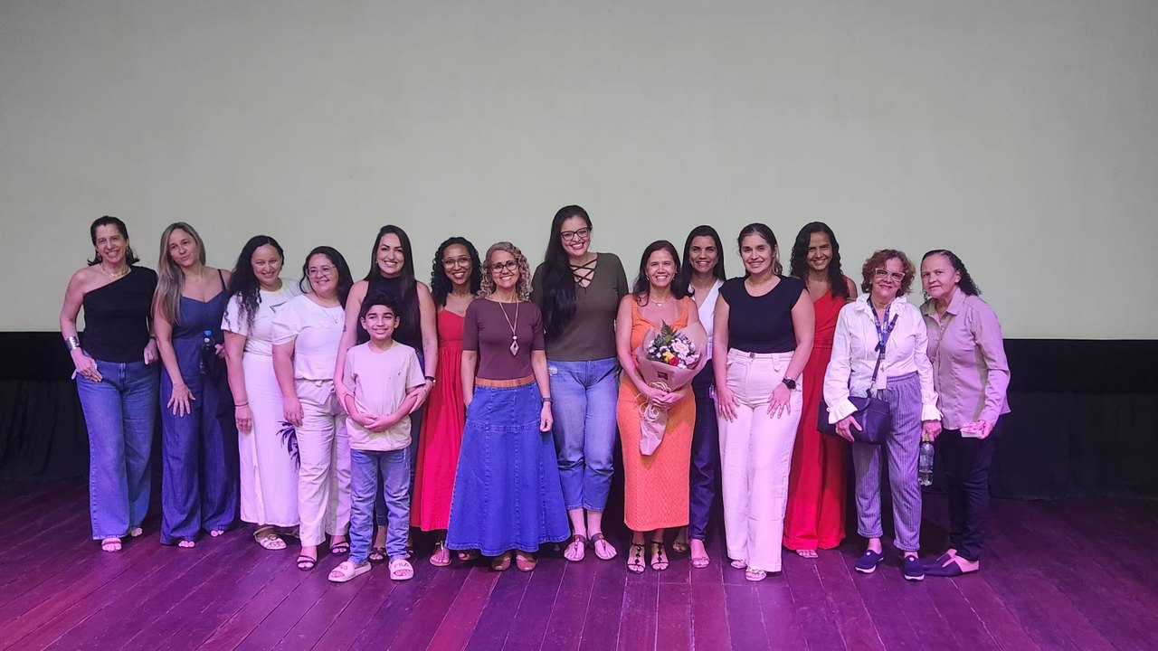 Fapeal celebra Dia das Mães com cinema, pipoca e homenagens