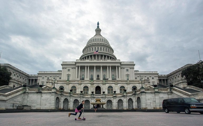 Trump congela verbas para estados democratas e acirra impasse no Congresso sobre paralisação federal