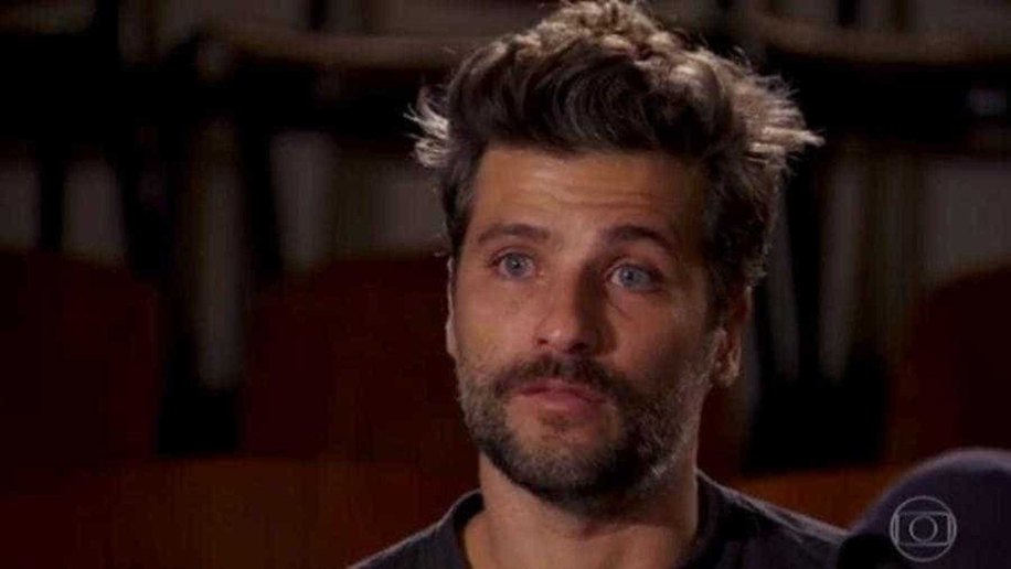 Bruno Gagliasso chora ao falar de racismo contra a filha