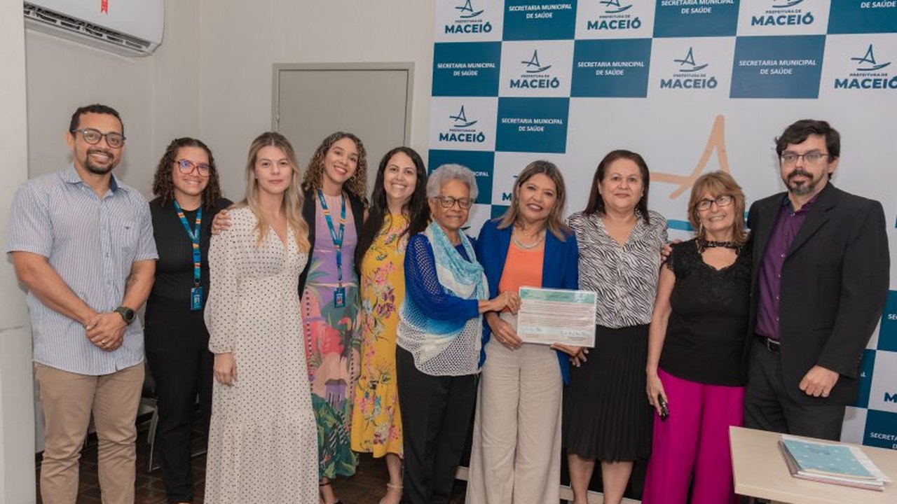 Ouvidoria do SUS recebe certificado de Acreditação Institucional da Fiocruz