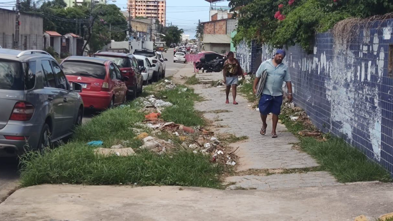 Vereador Aldo Loureiro pede a Sudes mutirões de limpeza em ruas do Farol e do Barro Duro