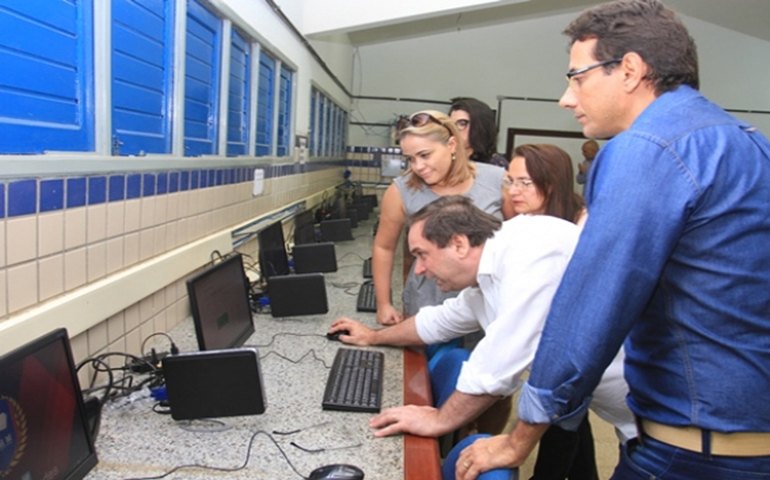 Estudantes de Palmeira dos Índios são beneficiados com laboratórios de informática