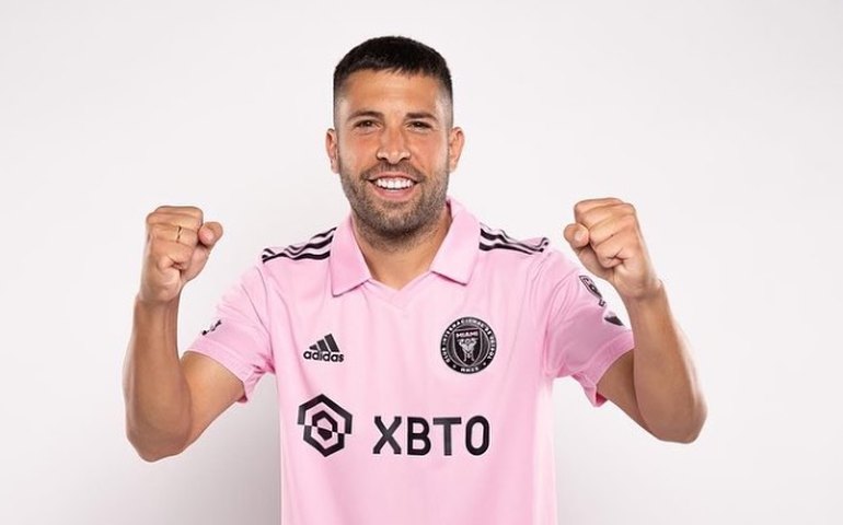 Jordi Alba é oficializado no Inter Miami: 'Messi quer ganhar tudo e estamos aqui para ajudá-lo'