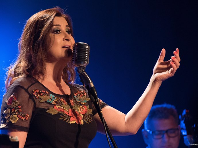 Wilma Araújo canta sucessos de Chico Buarque no Teatro Deodoro nesta quarta