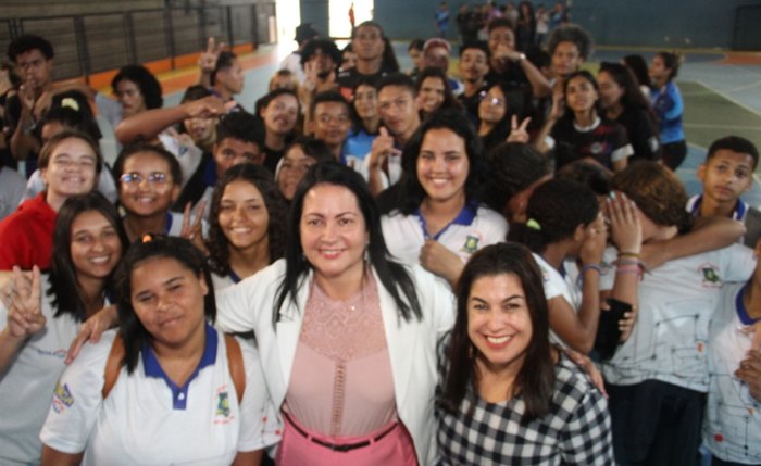 A secretaria de Educação do Estado, Roseane Vasconcelos