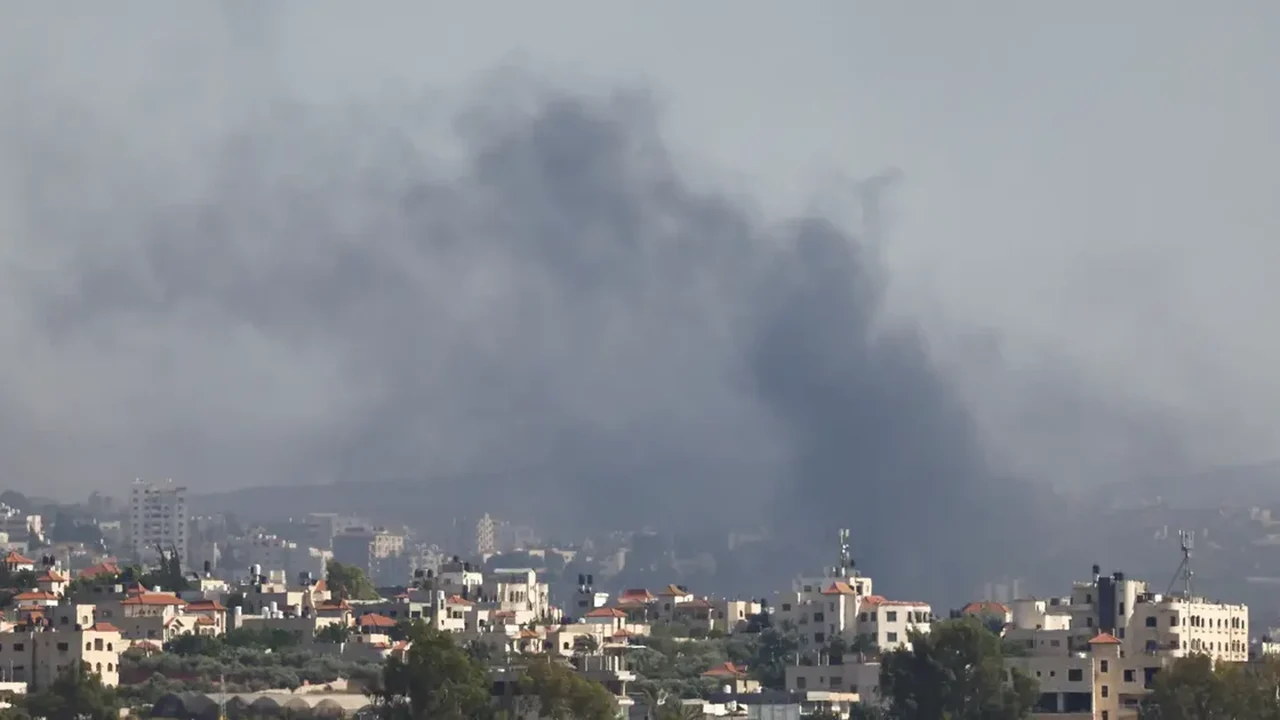 Ofensiva aérea de Israel no Líbano é a 'mais intensa' fora de Gaza nos últimos 20 anos, diz grupo de monitoramento