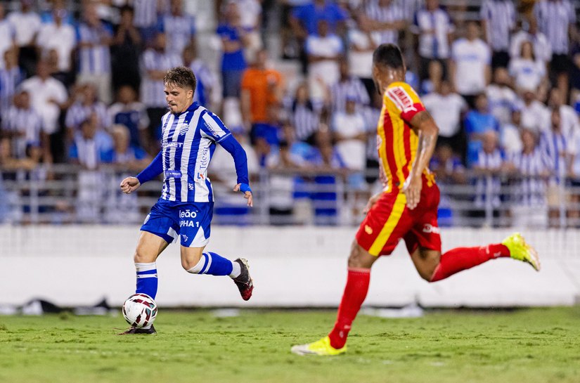 CSA empilha chances e vence Juazeirense por 2 a 0 pela Série D