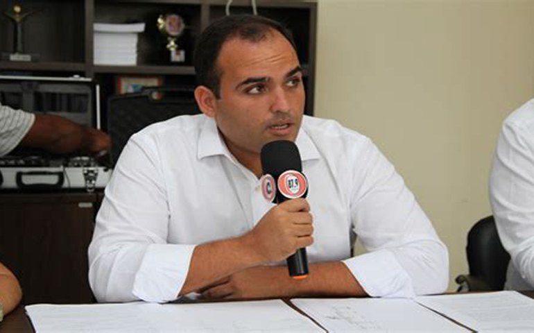 TRE absolve prefeito Renato Filho em ação que o tornava inelegível