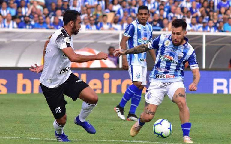 CSA vence o Ceará com golaço em casa e respira no Brasileirão