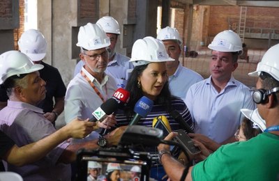 Secretária destaca apoio a projetos de pesquisa para agricultura familiar durante visita à Embrapa