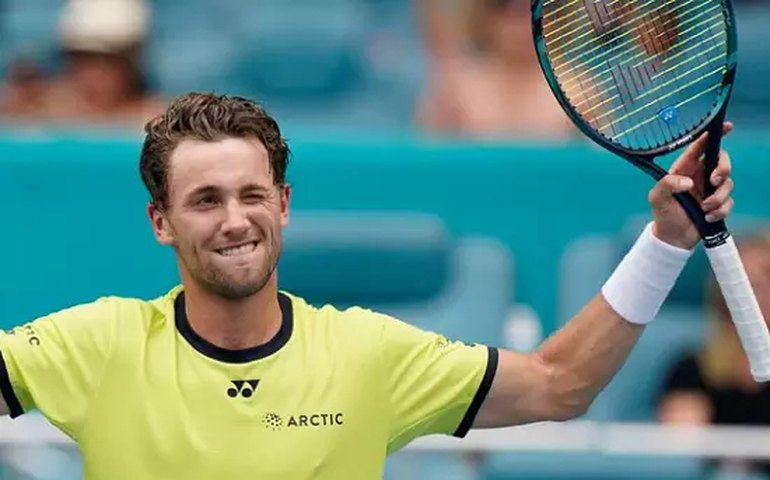 Ruud derrota Berrettini de virada e conquista o ATP 250 de Gstaad