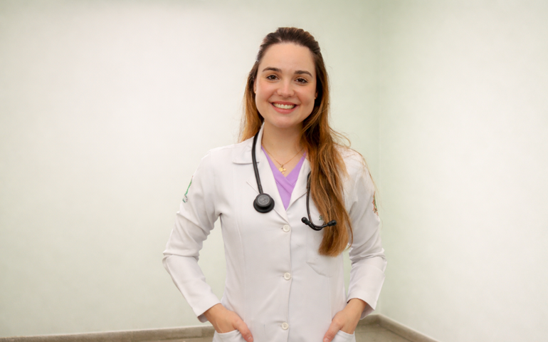 Médica do Hospital Dr. Ib Gatto Falcão destaca que diagnóstico precoce do câncer colorretal aumenta chances de cura