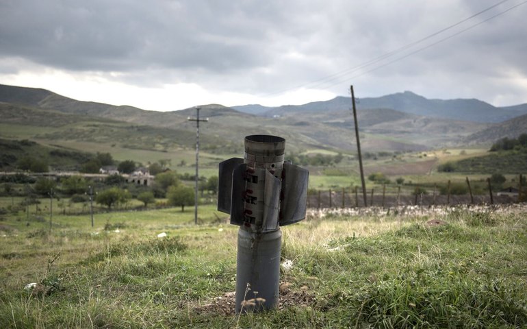 Jornalista: soltura de líder armênio de Nagorno-Karabakh por Baku permitiria resolver o conflito