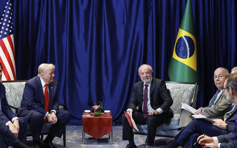 Encontro de Lula e Trump destravou tarifaço e abriu diálogo sobre Magnitisky, diz Gleisi