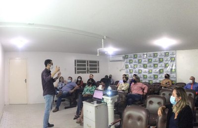 Prefeitura de Palmeira realiza palestra Lançamento de Compras Públicas do Município