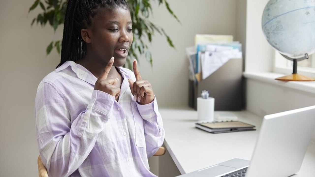 Sites ofertam vagas para pessoas com deficiência e promovem inclusão