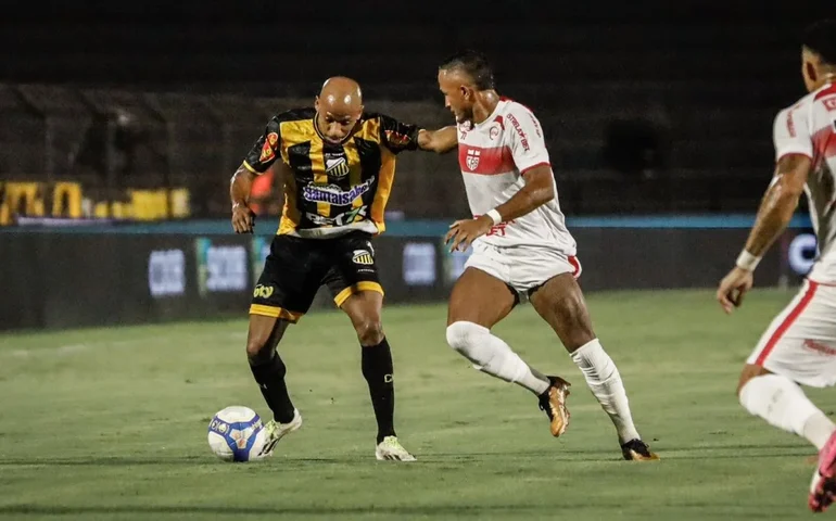 CRB sofre revés no último lance e começa série B com derrota para o Novorizontino