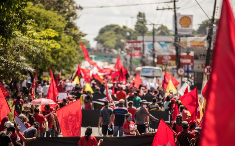 É amanhã! Entidades sindicais, partidos políticos e movimentos sociais ocupam as ruas de Alagoas em protestos contra Bolsonaro neste sábado (3)