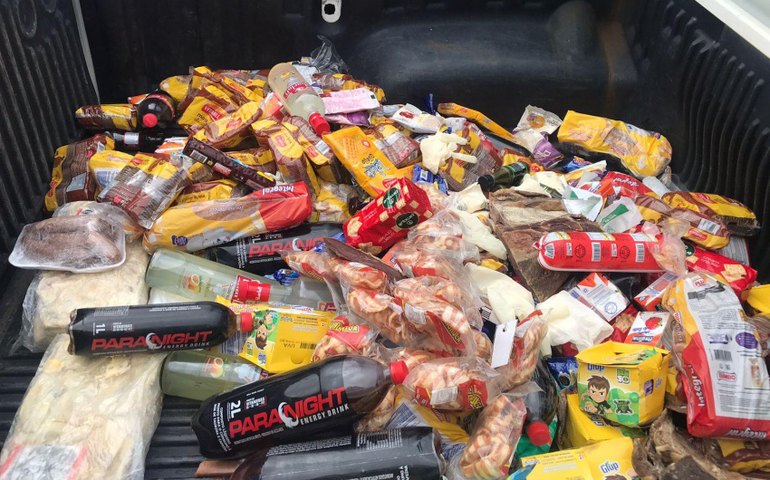 Vigilância Sanitária retira de circulação 550 kg de alimentos impróprios para consumo