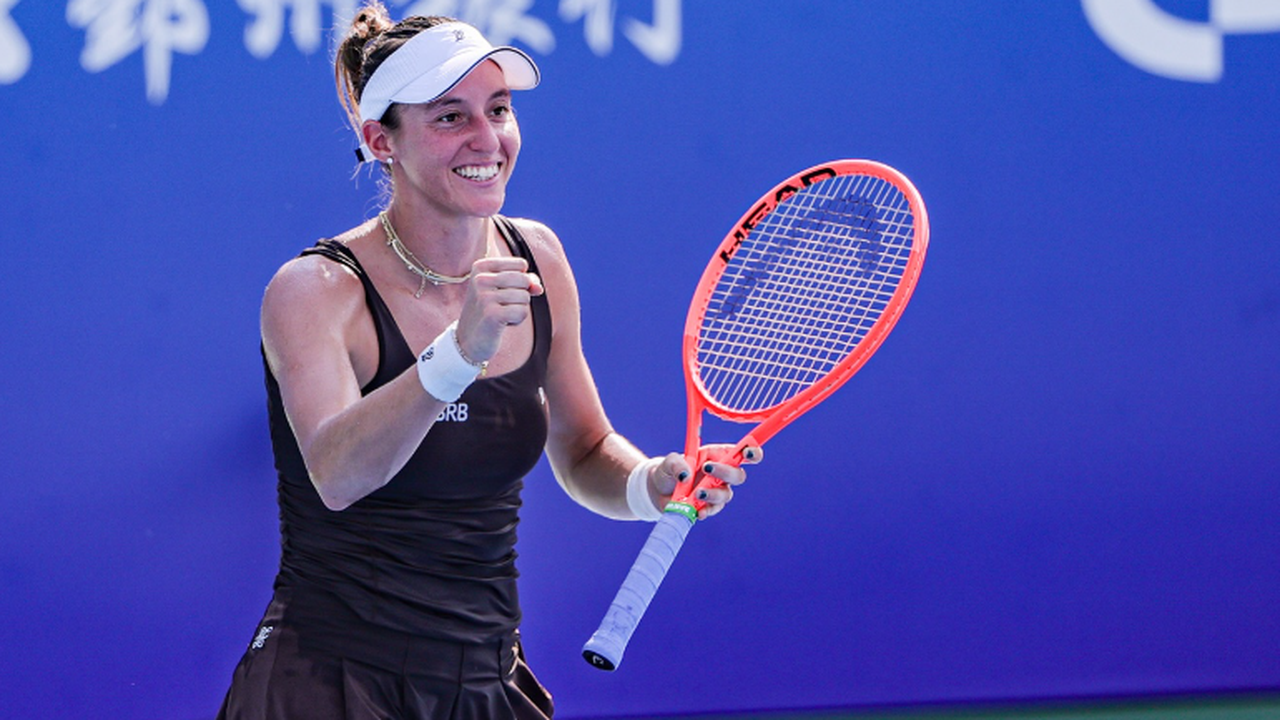 Luisa Stefani chega à final do WTA Finals e pode igualar feito histórico de Guga