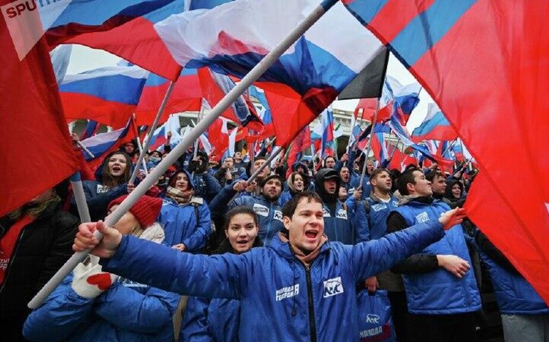 Ativistas participam de manifestação em Moscou pelo Dia da Unidade do Povo