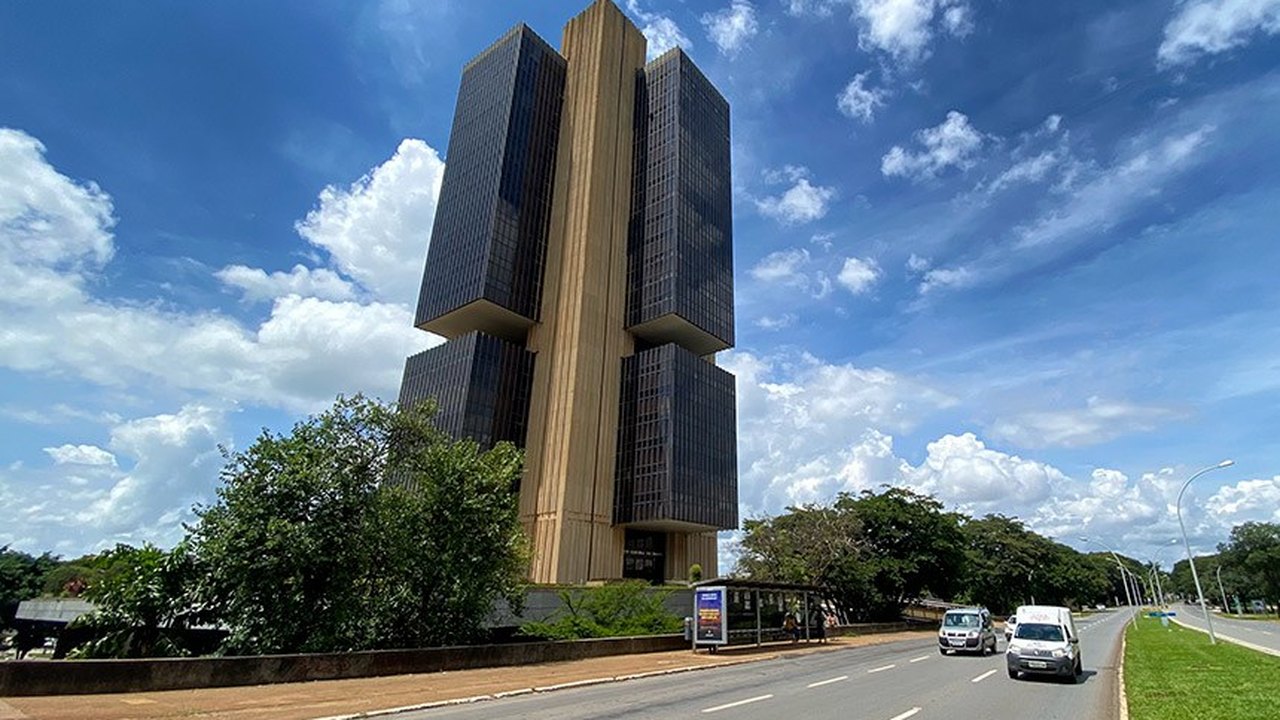 Déficit nominal do setor público soma R$ 125,885 bilhões em maio, afirma BC