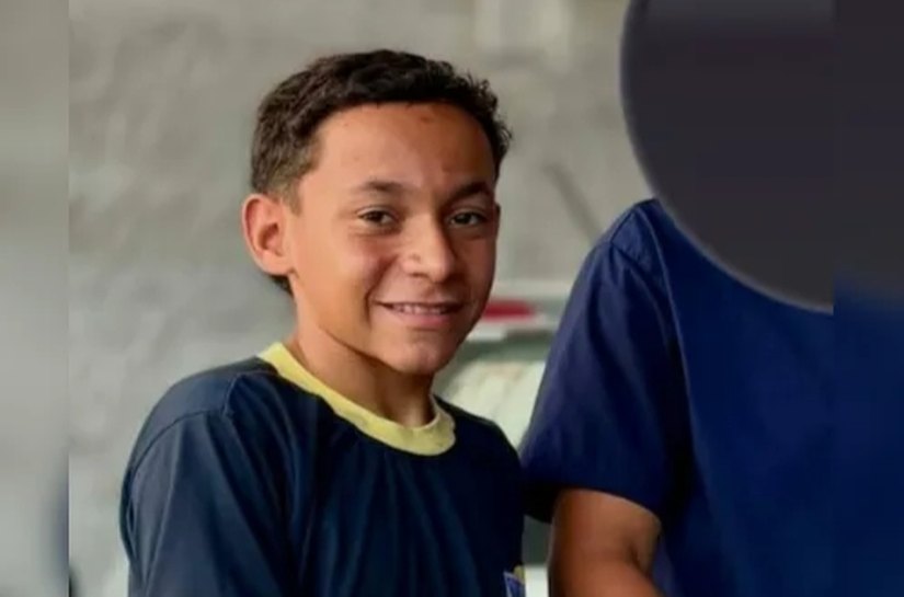 VÍDEO: Adolescente de 14 anos morre atropelado por ônibus em Arapiraca