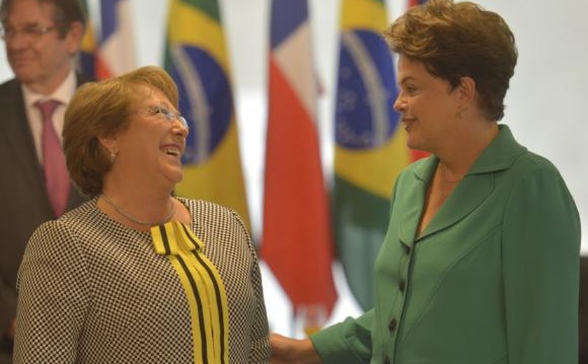 Dilma e Bachelet assinam tratado sobre violações de direitos humanos