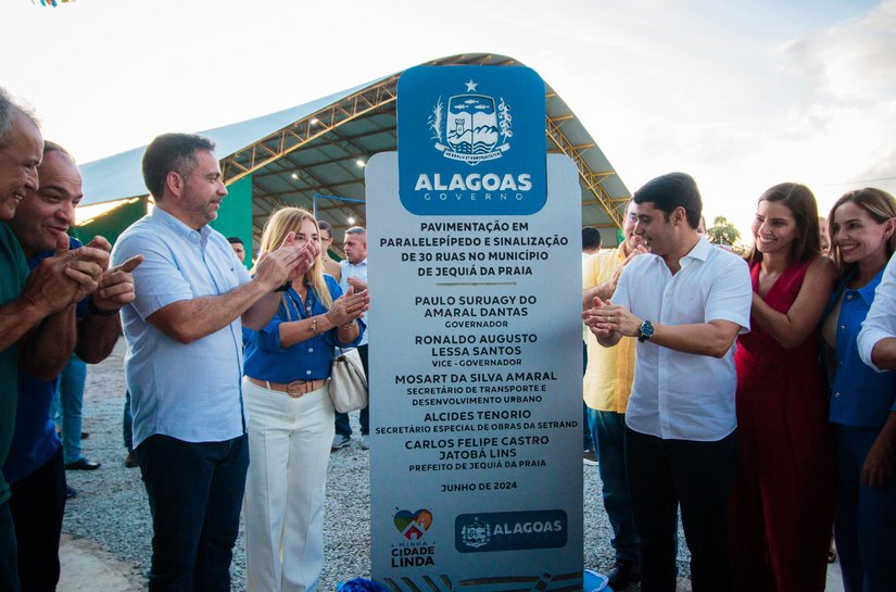 Governador inaugura obra do Minha Cidade Linda em Jequiá da Praia