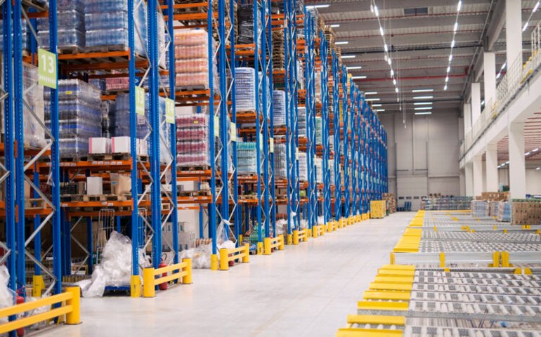 PMI industrial cai para 51,8 pontos em abril, após atingir 52,3 pontos em março