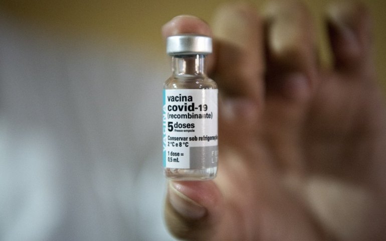 4 milhões de doses do Covax desembarcam no Brasil