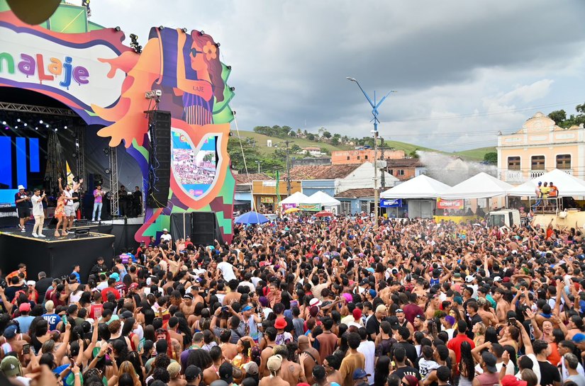 CarnaLaje encerra com grande mobilização política e consolida força do grupo liderado por Neno da Laje